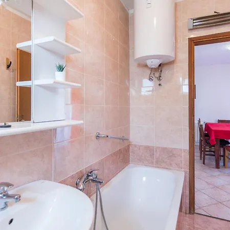 Apartment Giuliano Tar-Vabriga